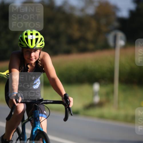 01.09.2024 - 17. Tribühne Triathlon H.Heesch http://msf.ph/oto/6937343 01.09.2024 09:39:29 Radfahren 63, 66, 77, 81, 110, 112 meine-sportfotos.de