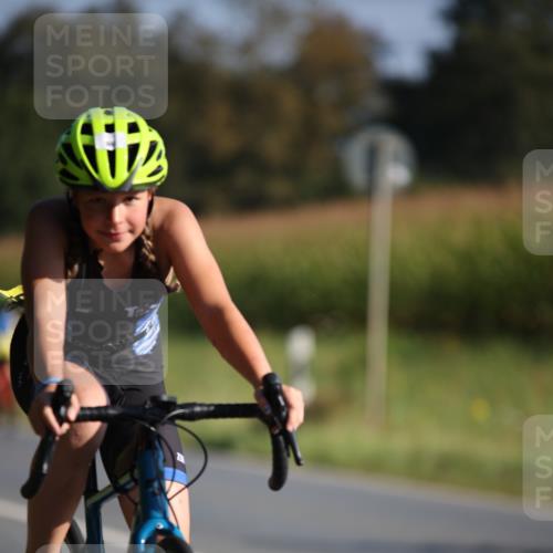01.09.2024 - 17. Tribühne Triathlon H.Heesch http://msf.ph/oto/6937347 01.09.2024 09:39:29 Radfahren 63, 66, 77, 81, 110, 112 meine-sportfotos.de