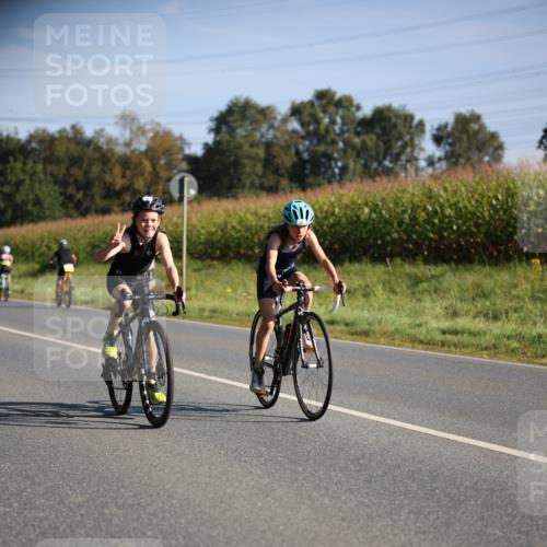 01.09.2024 - 17. Tribühne Triathlon H.Heesch http://msf.ph/oto/6937418 01.09.2024 09:40:22 Radfahren 62, 68, 85, 88, 103 meine-sportfotos.de