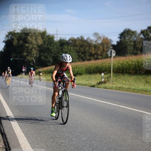01.09.2024 - 17. Tribühne Triathlon H.Heesch http://msf.ph/oto/6937457 01.09.2024 09:40:27 Radfahren 62, 88, 103 meine-sportfotos.de