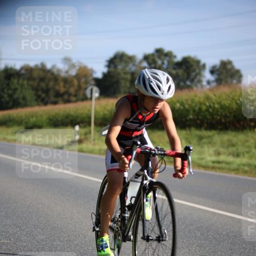 01.09.2024 - 17. Tribühne Triathlon H.Heesch http://msf.ph/oto/6937489 01.09.2024 09:40:27 Radfahren 62, 88, 103 meine-sportfotos.de