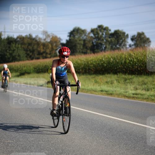 01.09.2024 - 17. Tribühne Triathlon H.Heesch http://msf.ph/oto/6937592 01.09.2024 09:40:45 Radfahren 58, 75, 78, 83, 84, 86, 92, 99, 100, 104, 124 meine-sportfotos.de