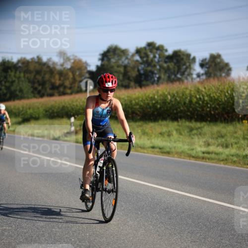 01.09.2024 - 17. Tribühne Triathlon H.Heesch http://msf.ph/oto/6937595 01.09.2024 09:40:45 Radfahren 58, 75, 78, 83, 84, 86, 92, 99, 100, 104, 124 meine-sportfotos.de