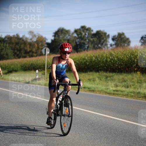 01.09.2024 - 17. Tribühne Triathlon H.Heesch http://msf.ph/oto/6937599 01.09.2024 09:40:45 Radfahren 58, 75, 78, 83, 84, 86, 92, 99, 100, 104, 124 meine-sportfotos.de