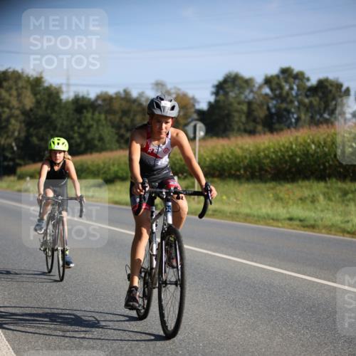 01.09.2024 - 17. Tribühne Triathlon H.Heesch http://msf.ph/oto/6937653 01.09.2024 09:40:48 Radfahren 58, 75, 78, 83, 86, 92, 99, 100, 104, 124 meine-sportfotos.de