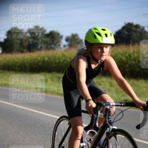 01.09.2024 - 17. Tribühne Triathlon H.Heesch http://msf.ph/oto/6937680 01.09.2024 09:40:49 Radfahren 58, 75, 78, 83, 86, 92, 99, 100, 104, 124 meine-sportfotos.de