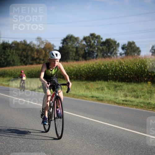 01.09.2024 - 17. Tribühne Triathlon H.Heesch http://msf.ph/oto/6937744 01.09.2024 09:41:01 Radfahren 113, 121, 128 meine-sportfotos.de