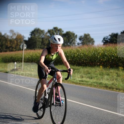 01.09.2024 - 17. Tribühne Triathlon H.Heesch http://msf.ph/oto/6937752 01.09.2024 09:41:02 Radfahren 113, 121, 128 meine-sportfotos.de