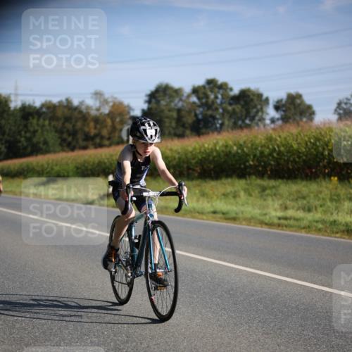 01.09.2024 - 17. Tribühne Triathlon H.Heesch http://msf.ph/oto/6937797 01.09.2024 09:41:13 Radfahren 70, 77, 96 meine-sportfotos.de