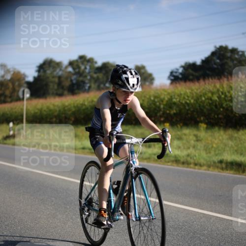 01.09.2024 - 17. Tribühne Triathlon H.Heesch http://msf.ph/oto/6937813 01.09.2024 09:41:13 Radfahren 70, 77, 96 meine-sportfotos.de