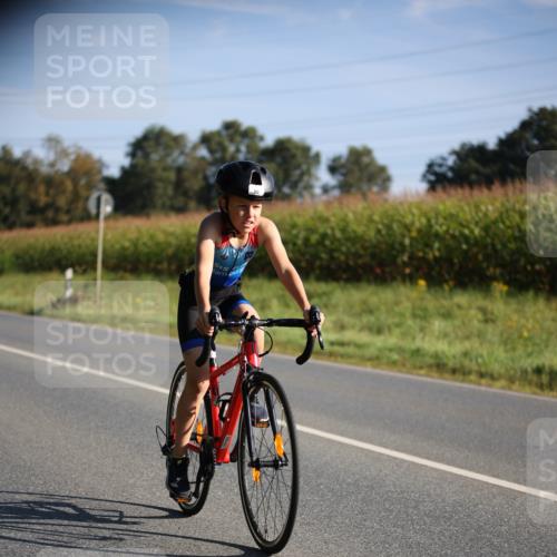 01.09.2024 - 17. Tribühne Triathlon H.Heesch http://msf.ph/oto/6937850 01.09.2024 09:41:22 Radfahren 63, 80, 96, 110, 112, 123 meine-sportfotos.de