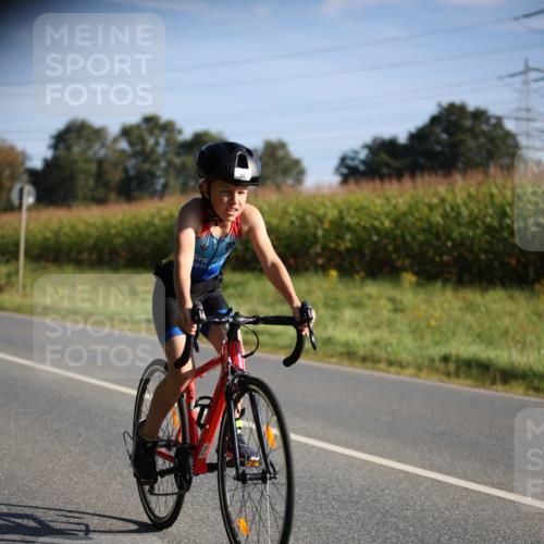 01.09.2024 - 17. Tribühne Triathlon H.Heesch http://msf.ph/oto/6937853 01.09.2024 09:41:22 Radfahren 63, 80, 96, 110, 112, 123 meine-sportfotos.de
