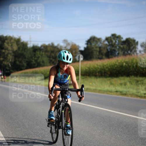 01.09.2024 - 17. Tribühne Triathlon H.Heesch http://msf.ph/oto/6937991 01.09.2024 09:41:46 Radfahren 102, 125, 129 meine-sportfotos.de