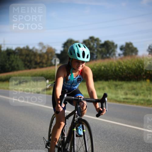01.09.2024 - 17. Tribühne Triathlon H.Heesch http://msf.ph/oto/6938001 01.09.2024 09:41:46 Radfahren 102, 125, 129 meine-sportfotos.de