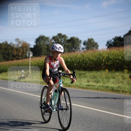 01.09.2024 - 17. Tribühne Triathlon H.Heesch http://msf.ph/oto/6938036 01.09.2024 09:42:08 Radfahren 97, 126, 127 meine-sportfotos.de