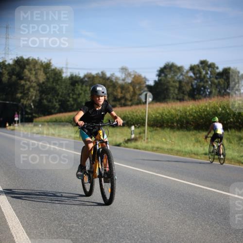 01.09.2024 - 17. Tribühne Triathlon H.Heesch http://msf.ph/oto/6938041 01.09.2024 09:42:09 Radfahren 97, 126, 127 meine-sportfotos.de