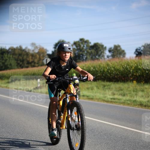 01.09.2024 - 17. Tribühne Triathlon H.Heesch http://msf.ph/oto/6938065 01.09.2024 09:42:09 Radfahren 97, 126, 127 meine-sportfotos.de