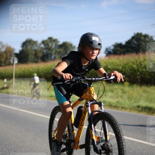 01.09.2024 - 17. Tribühne Triathlon H.Heesch http://msf.ph/oto/6938079 01.09.2024 09:42:10 Radfahren 127 meine-sportfotos.de