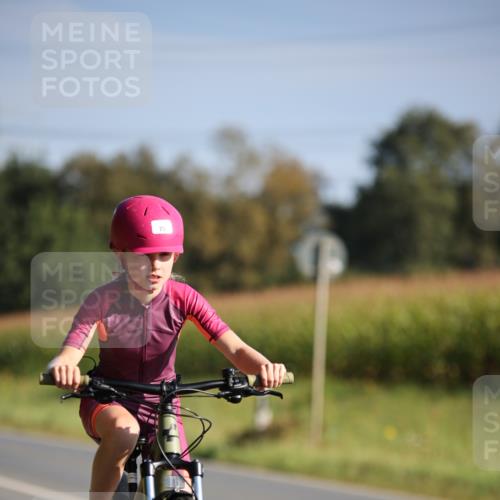 01.09.2024 - 17. Tribühne Triathlon H.Heesch http://msf.ph/oto/6938126 01.09.2024 09:42:58 Radfahren 74, 75, 121 meine-sportfotos.de