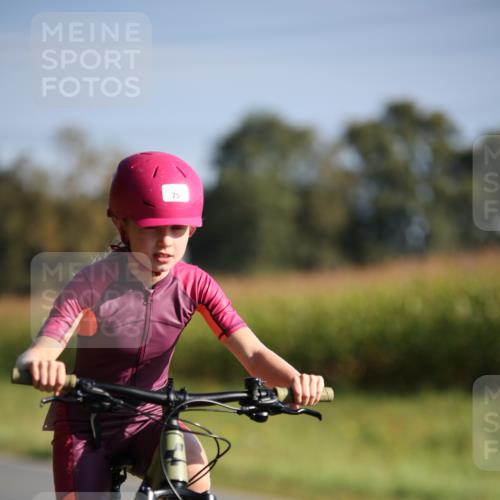 01.09.2024 - 17. Tribühne Triathlon H.Heesch http://msf.ph/oto/6938141 01.09.2024 09:42:58 Radfahren 74, 75, 121 meine-sportfotos.de