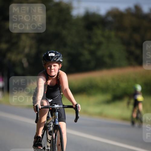 01.09.2024 - 17. Tribühne Triathlon H.Heesch http://msf.ph/oto/6938171 01.09.2024 09:43:25 Radfahren 95, 123 meine-sportfotos.de