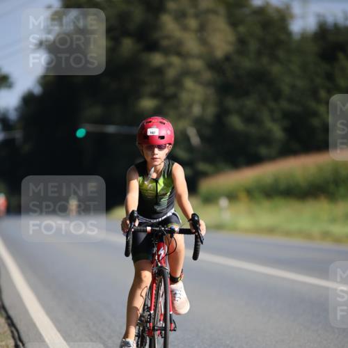01.09.2024 - 17. Tribühne Triathlon H.Heesch http://msf.ph/oto/6938189 01.09.2024 09:43:49 Radfahren 102 meine-sportfotos.de