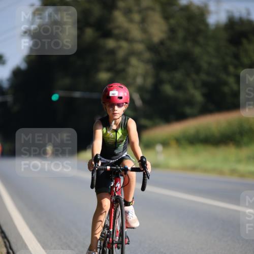 01.09.2024 - 17. Tribühne Triathlon H.Heesch http://msf.ph/oto/6938193 01.09.2024 09:43:49 Radfahren 102 meine-sportfotos.de