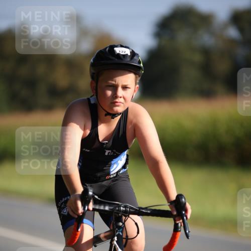 01.09.2024 - 17. Tribühne Triathlon H.Heesch http://msf.ph/oto/6938273 01.09.2024 09:44:08 Radfahren 122, 126 meine-sportfotos.de