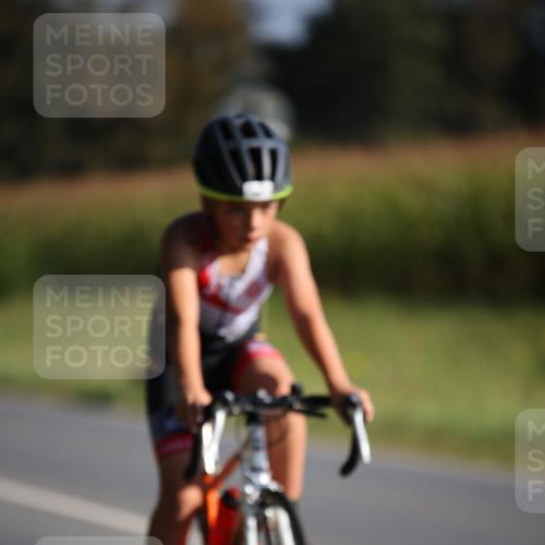 01.09.2024 - 17. Tribühne Triathlon H.Heesch http://msf.ph/oto/6938317 01.09.2024 09:44:38 Radfahren 91, 101 meine-sportfotos.de