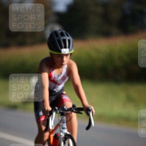 01.09.2024 - 17. Tribühne Triathlon H.Heesch http://msf.ph/oto/6938321 01.09.2024 09:44:38 Radfahren 91, 101 meine-sportfotos.de