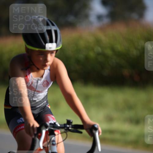 01.09.2024 - 17. Tribühne Triathlon H.Heesch http://msf.ph/oto/6938337 01.09.2024 09:44:38 Radfahren 91, 101 meine-sportfotos.de