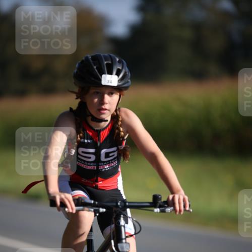 01.09.2024 - 17. Tribühne Triathlon H.Heesch http://msf.ph/oto/6938350 01.09.2024 09:45:14 Radfahren 74 meine-sportfotos.de