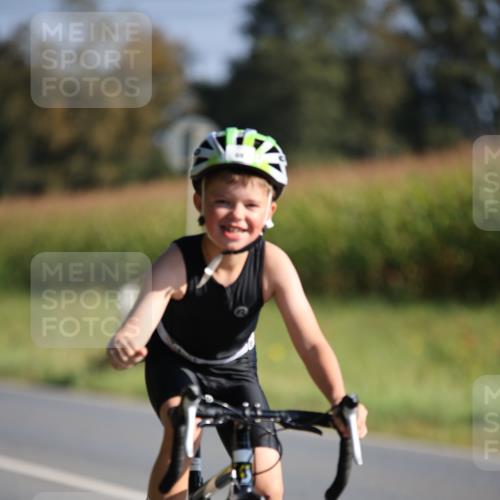 01.09.2024 - 17. Tribühne Triathlon H.Heesch http://msf.ph/oto/6938428 01.09.2024 09:45:25 Radfahren 69 meine-sportfotos.de
