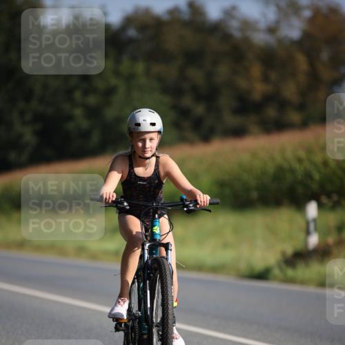 01.09.2024 - 17. Tribühne Triathlon H.Heesch http://msf.ph/oto/6938437 01.09.2024 09:45:36 Radfahren 95 meine-sportfotos.de