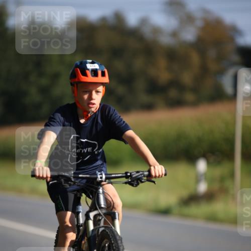01.09.2024 - 17. Tribühne Triathlon H.Heesch http://msf.ph/oto/6938488 01.09.2024 09:46:21 Radfahren 116 meine-sportfotos.de