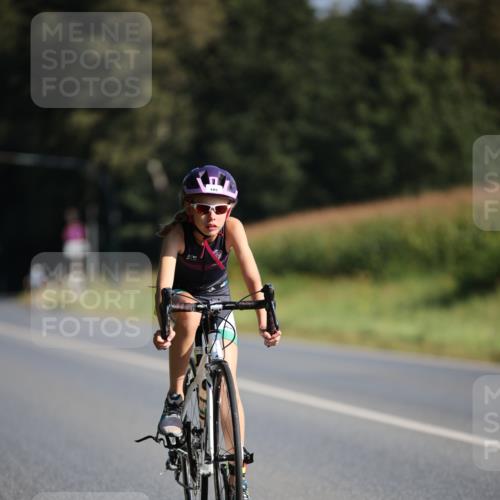 01.09.2024 - 17. Tribühne Triathlon H.Heesch http://msf.ph/oto/6938554 01.09.2024 09:47:02 Radfahren 101 meine-sportfotos.de