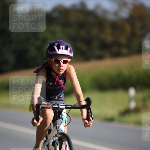 01.09.2024 - 17. Tribühne Triathlon H.Heesch http://msf.ph/oto/6938560 01.09.2024 09:47:03 Radfahren 101 meine-sportfotos.de