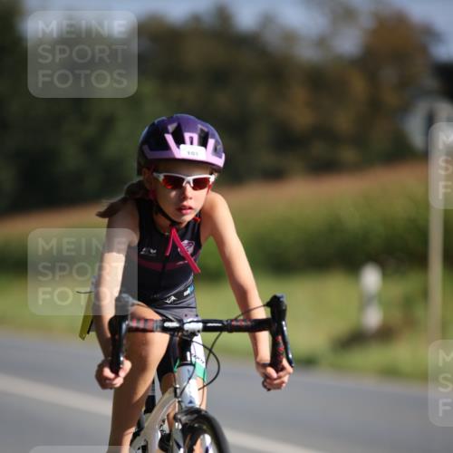 01.09.2024 - 17. Tribühne Triathlon H.Heesch http://msf.ph/oto/6938564 01.09.2024 09:47:03 Radfahren 101 meine-sportfotos.de