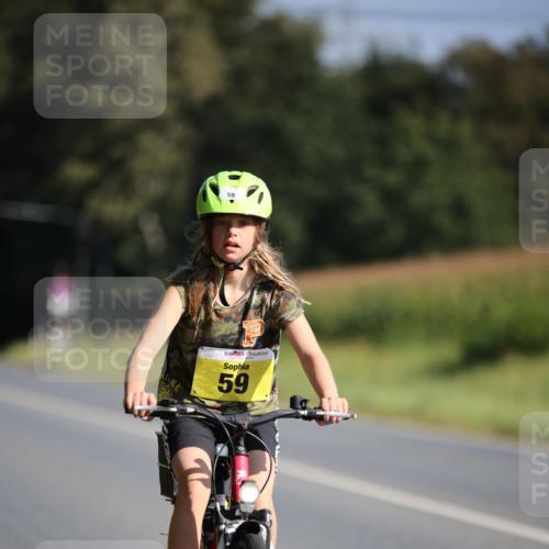01.09.2024 - 17. Tribühne Triathlon H.Heesch http://msf.ph/oto/6938636 01.09.2024 10:05:28 Radfahren 59 meine-sportfotos.de