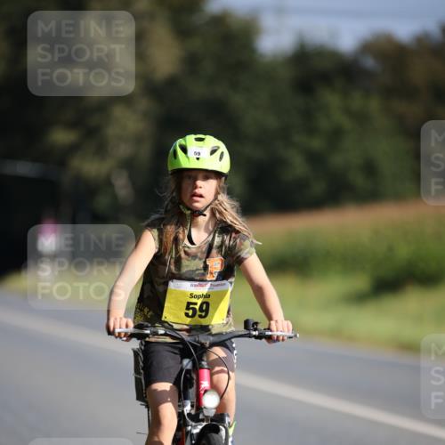 01.09.2024 - 17. Tribühne Triathlon H.Heesch http://msf.ph/oto/6938640 01.09.2024 10:05:28 Radfahren 59 meine-sportfotos.de