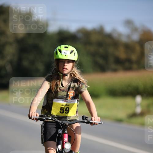 01.09.2024 - 17. Tribühne Triathlon H.Heesch http://msf.ph/oto/6938651 01.09.2024 10:05:29 Radfahren 59 meine-sportfotos.de