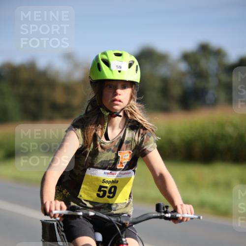 01.09.2024 - 17. Tribühne Triathlon H.Heesch http://msf.ph/oto/6938670 01.09.2024 10:05:29 Radfahren 59 meine-sportfotos.de
