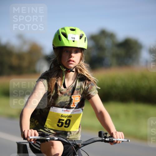 01.09.2024 - 17. Tribühne Triathlon H.Heesch http://msf.ph/oto/6938678 01.09.2024 10:05:29 Radfahren 59 meine-sportfotos.de