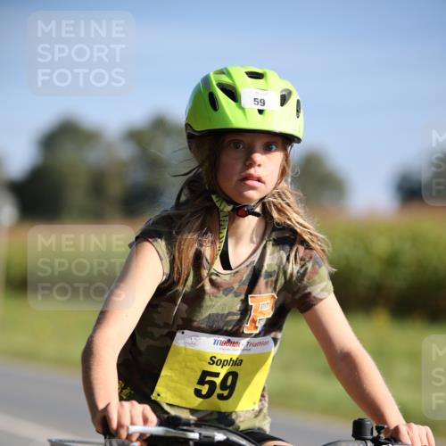 01.09.2024 - 17. Tribühne Triathlon H.Heesch http://msf.ph/oto/6938682 01.09.2024 10:05:30 Radfahren 59 meine-sportfotos.de