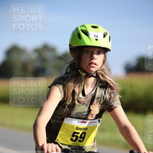 01.09.2024 - 17. Tribühne Triathlon H.Heesch http://msf.ph/oto/6938687 01.09.2024 10:05:30 Radfahren 59 meine-sportfotos.de