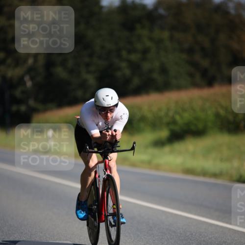 01.09.2024 - 17. Tribühne Triathlon H.Heesch http://msf.ph/oto/6938699 01.09.2024 10:23:54 Radfahren 1075 meine-sportfotos.de