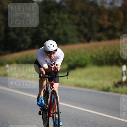 01.09.2024 - 17. Tribühne Triathlon H.Heesch http://msf.ph/oto/6938706 01.09.2024 10:23:54 Radfahren 1075 meine-sportfotos.de