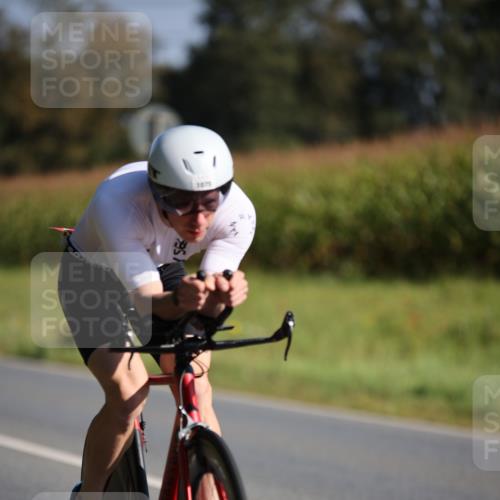 01.09.2024 - 17. Tribühne Triathlon H.Heesch http://msf.ph/oto/6938724 01.09.2024 10:23:54 Radfahren 1075 meine-sportfotos.de