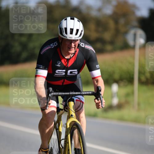 01.09.2024 - 17. Tribühne Triathlon H.Heesch http://msf.ph/oto/6938932 01.09.2024 10:28:28 Radfahren 143 meine-sportfotos.de