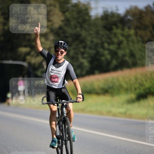 01.09.2024 - 17. Tribühne Triathlon H.Heesch http://msf.ph/oto/6939026 01.09.2024 10:28:38 Radfahren 153, 156, 256 meine-sportfotos.de